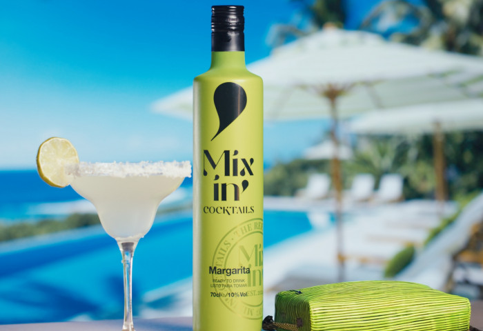 cócteles listos para servir