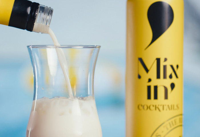 Cócteles preparados en botella